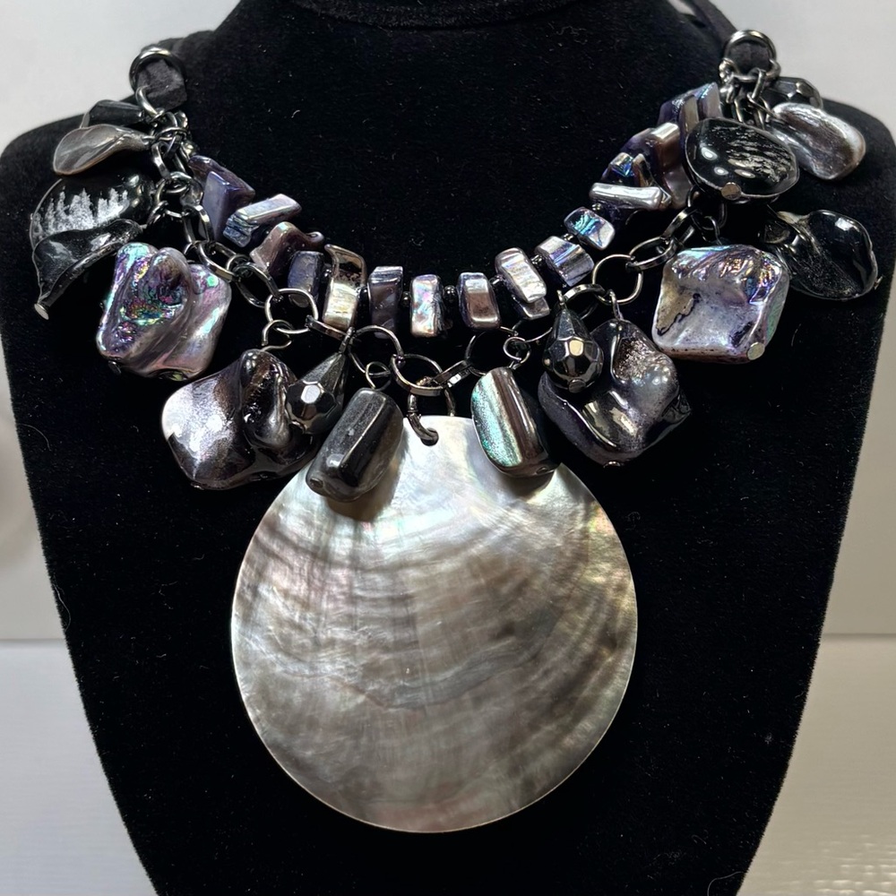 Beautiful Shell Necklace. Unique, Fun and Perfect for any Occasion.